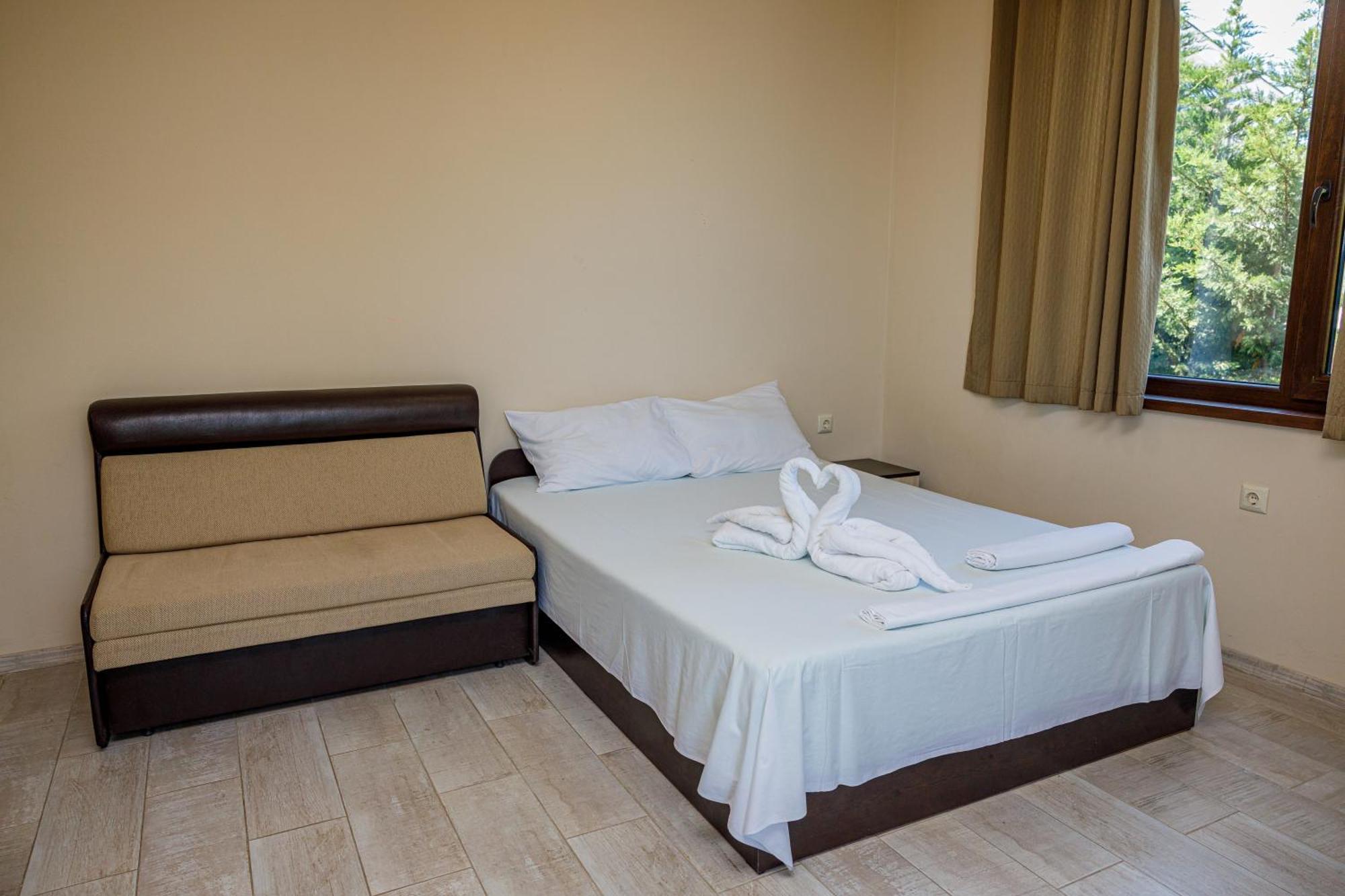 אקהטופול Family Hotel Silitur מראה חיצוני תמונה