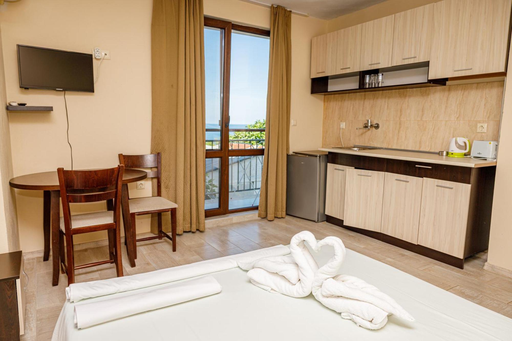 אקהטופול Family Hotel Silitur מראה חיצוני תמונה