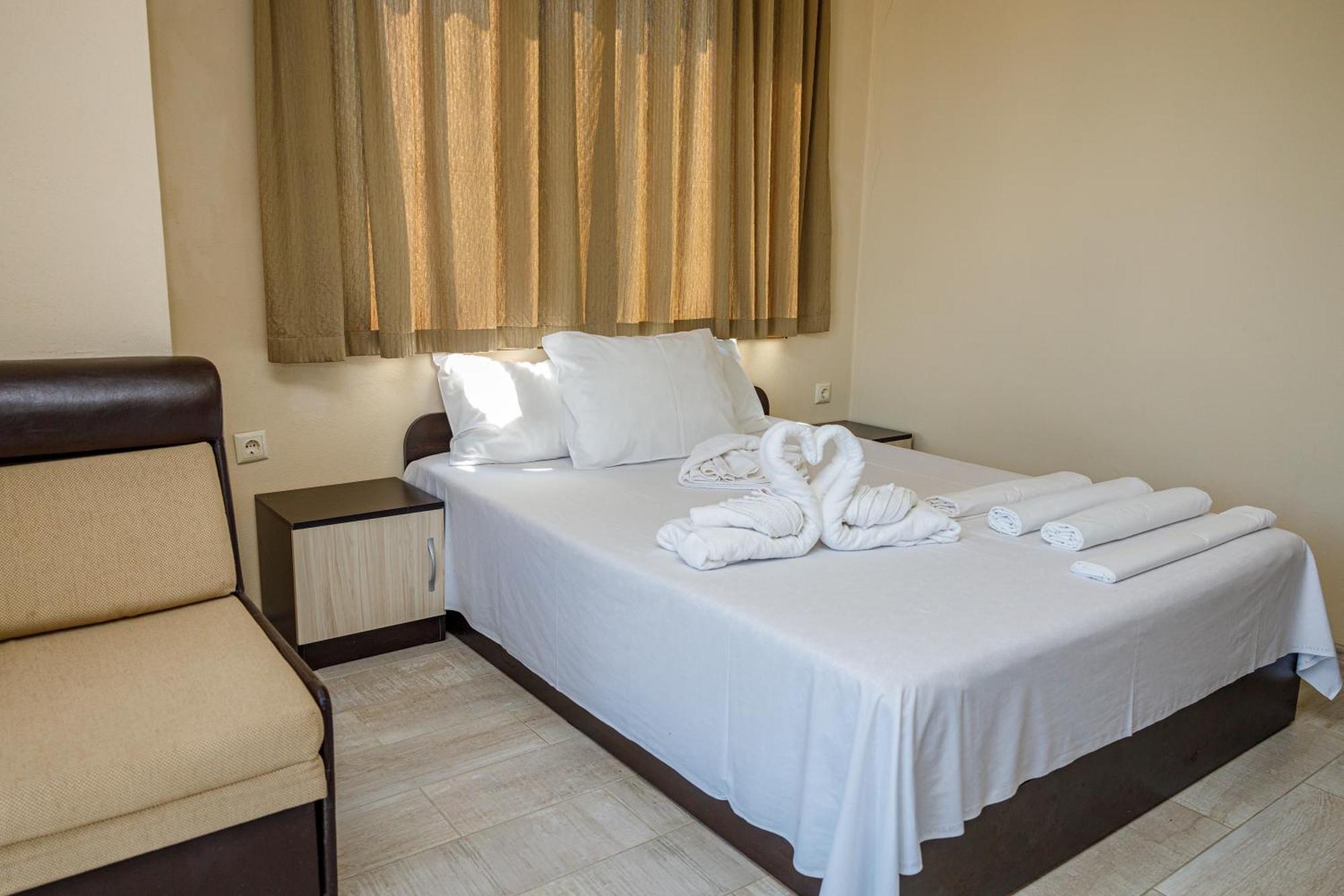 אקהטופול Family Hotel Silitur מראה חיצוני תמונה