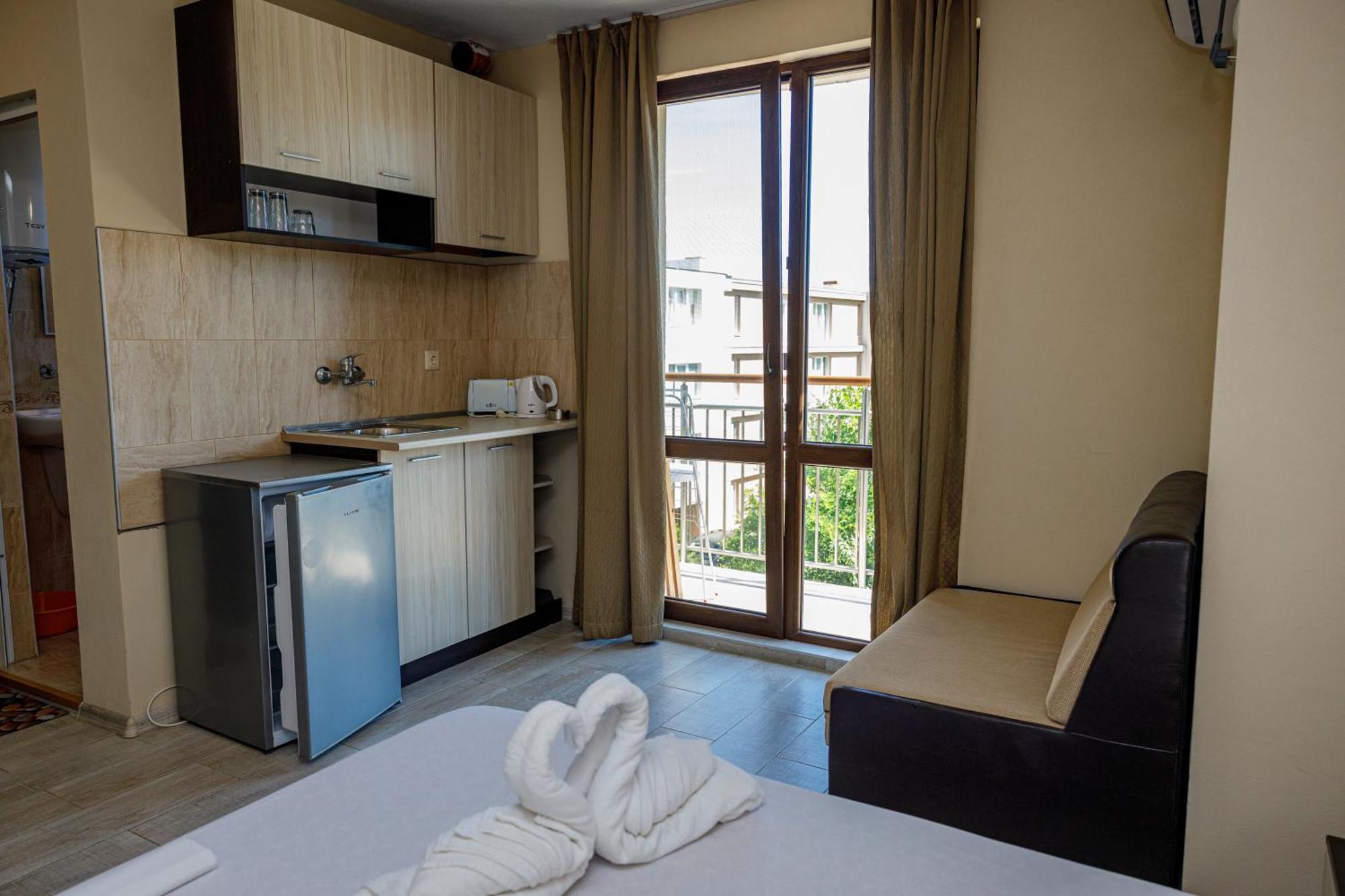 אקהטופול Family Hotel Silitur מראה חיצוני תמונה