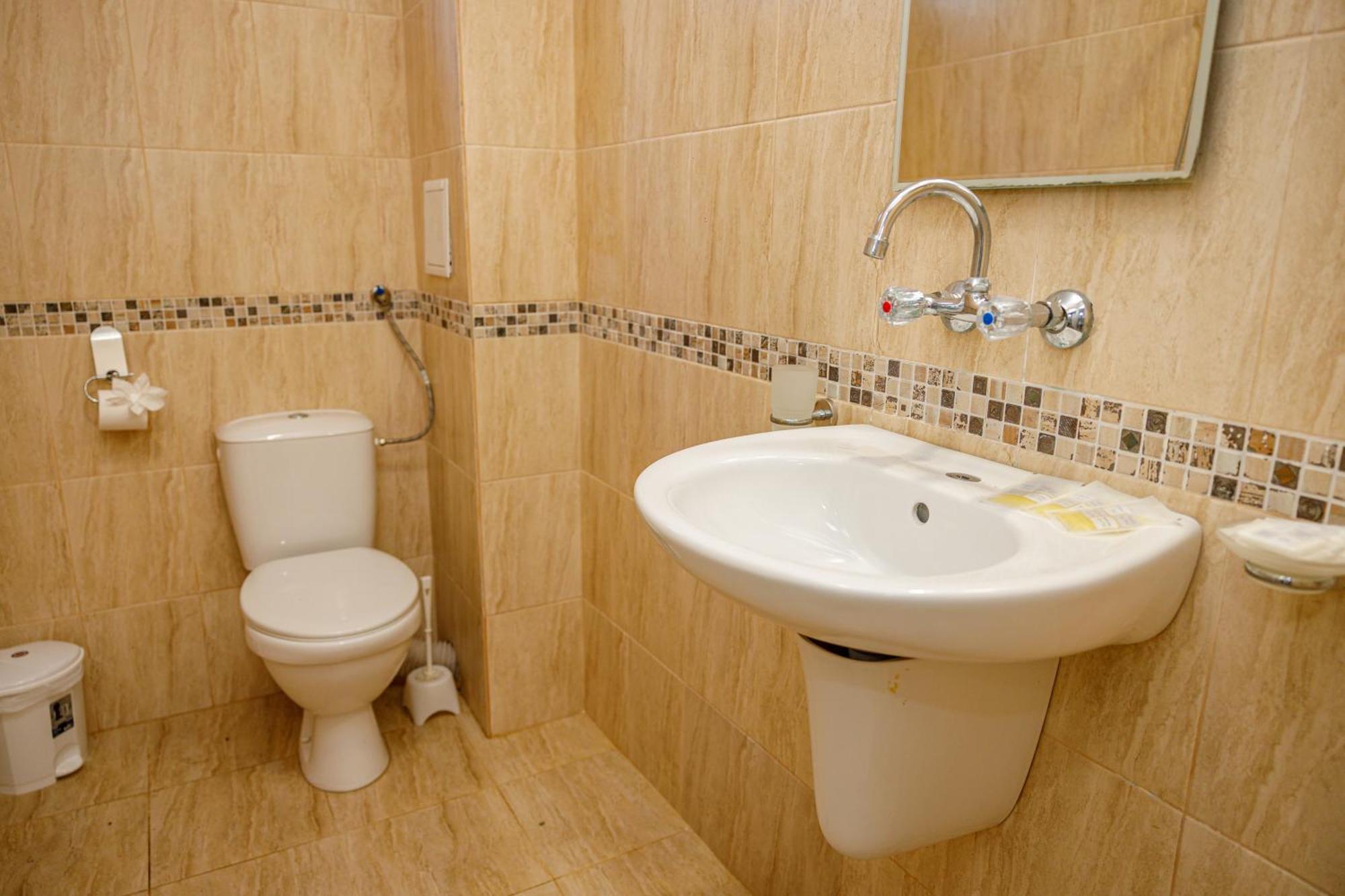 אקהטופול Family Hotel Silitur מראה חיצוני תמונה