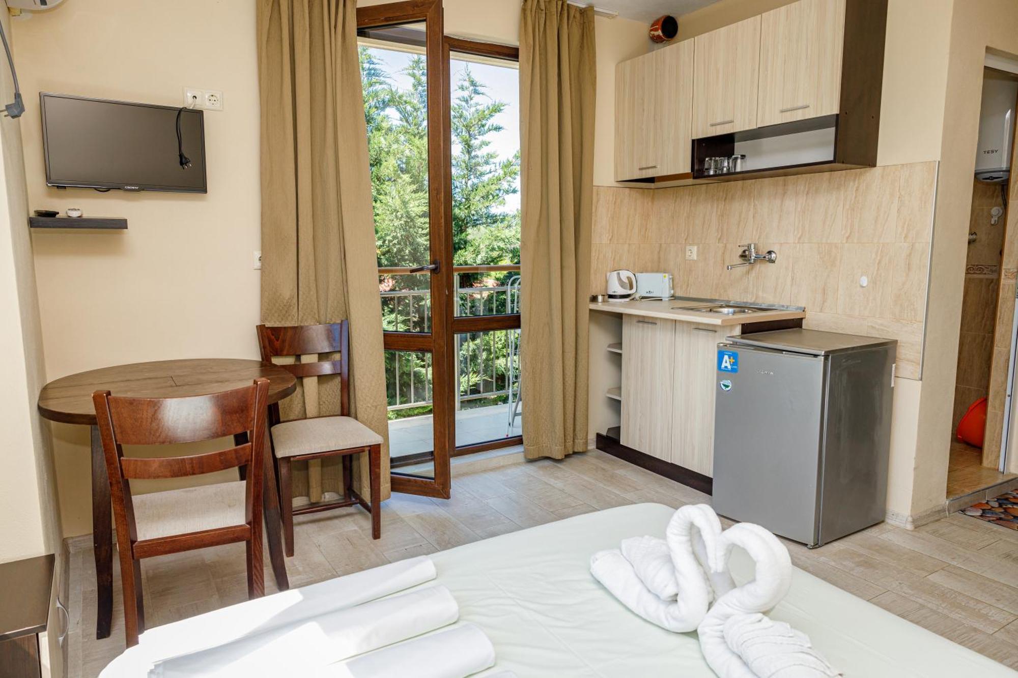 אקהטופול Family Hotel Silitur מראה חיצוני תמונה