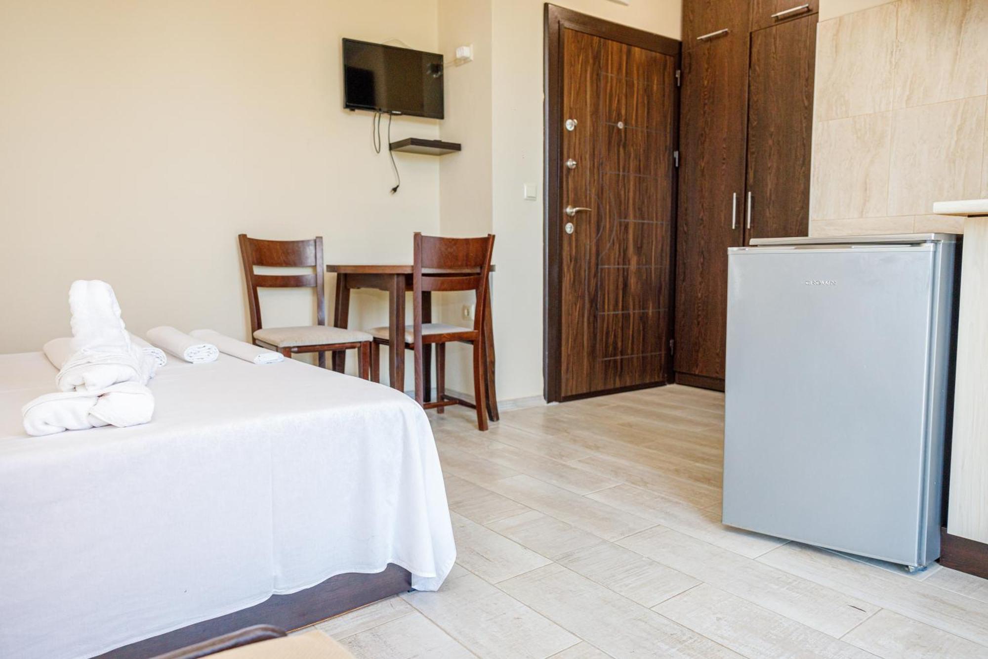 אקהטופול Family Hotel Silitur מראה חיצוני תמונה