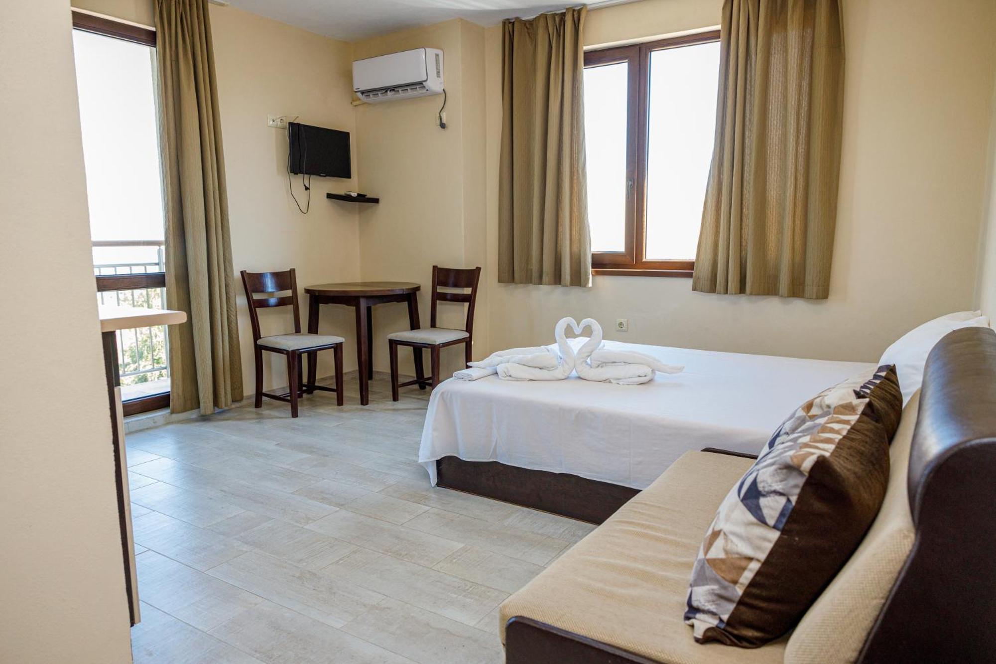 אקהטופול Family Hotel Silitur מראה חיצוני תמונה