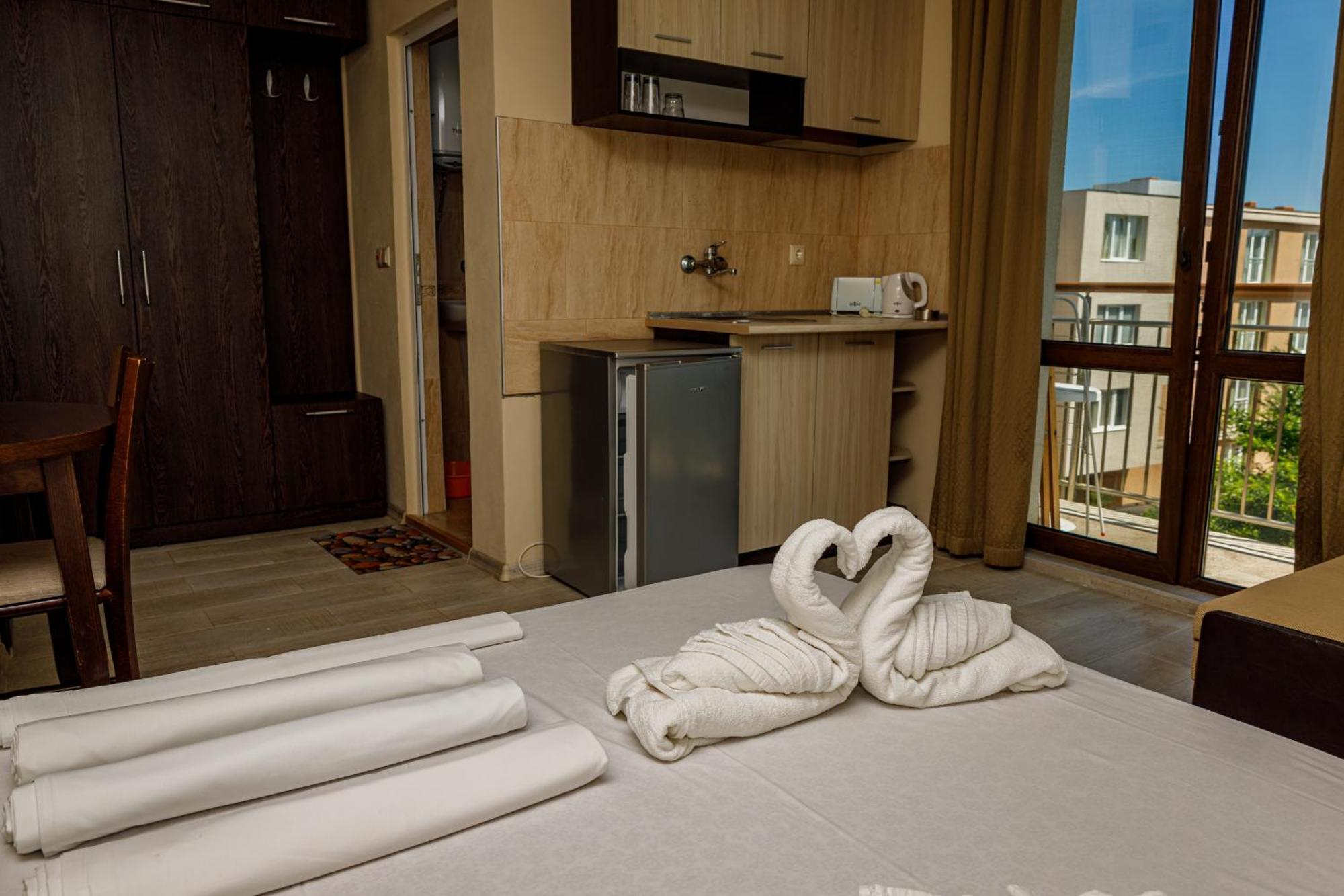 אקהטופול Family Hotel Silitur מראה חיצוני תמונה