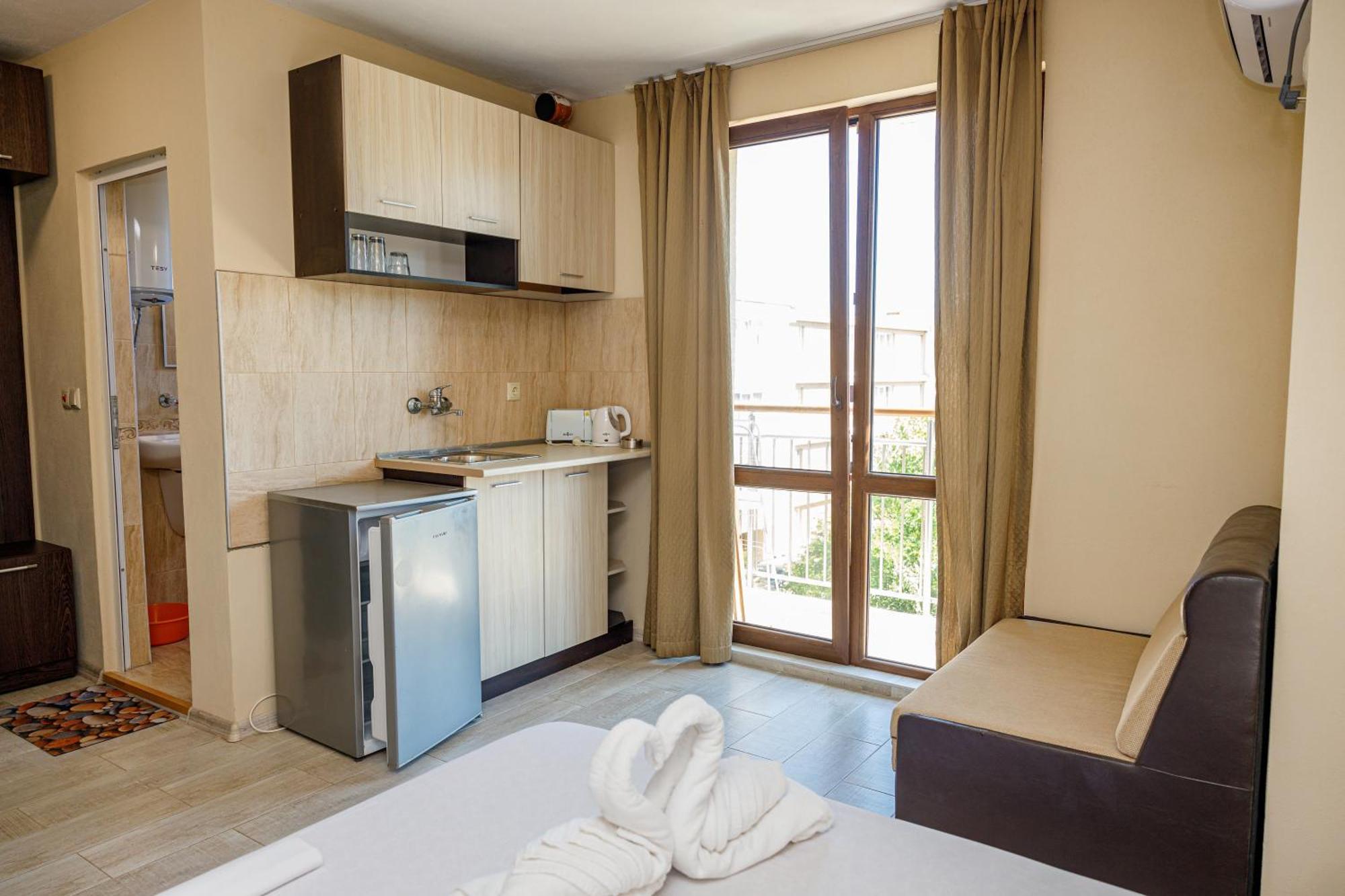 אקהטופול Family Hotel Silitur מראה חיצוני תמונה