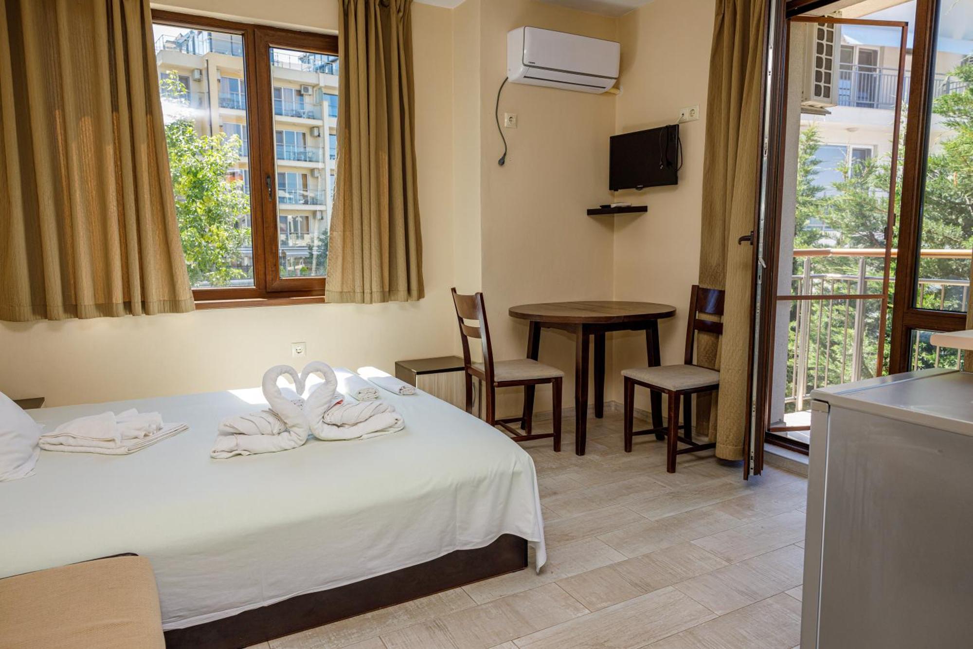 אקהטופול Family Hotel Silitur מראה חיצוני תמונה