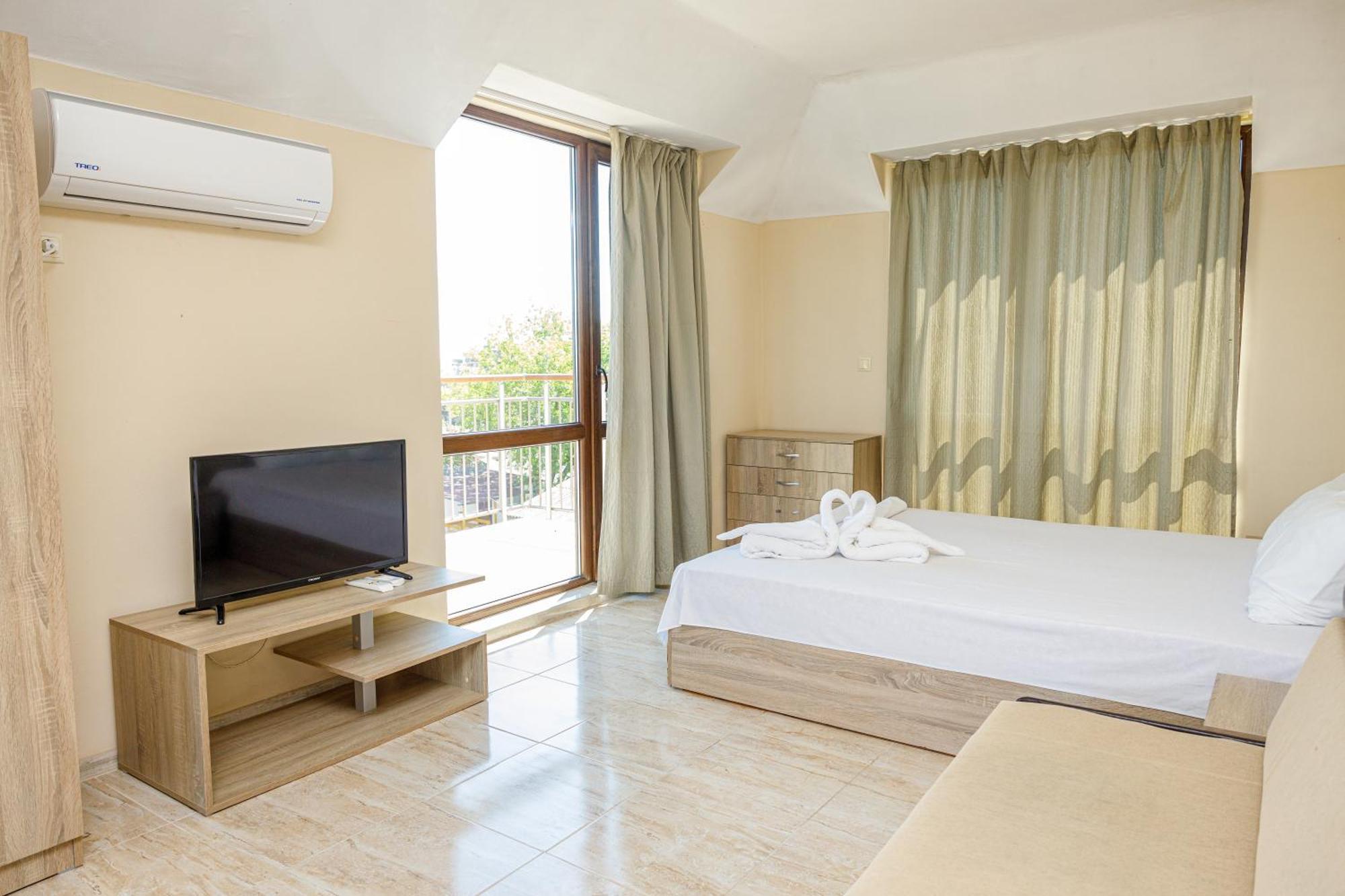 אקהטופול Family Hotel Silitur מראה חיצוני תמונה