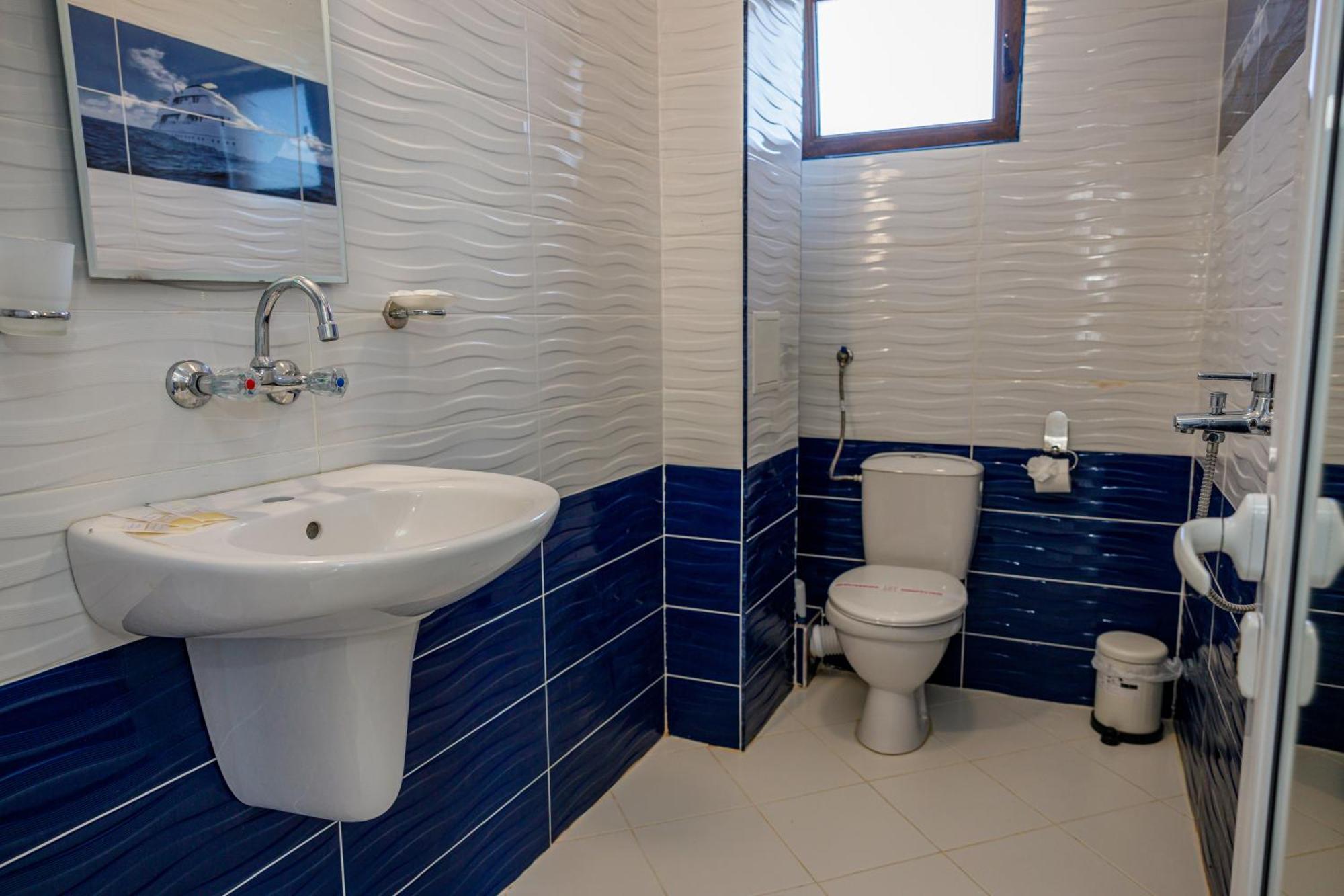 אקהטופול Family Hotel Silitur מראה חיצוני תמונה