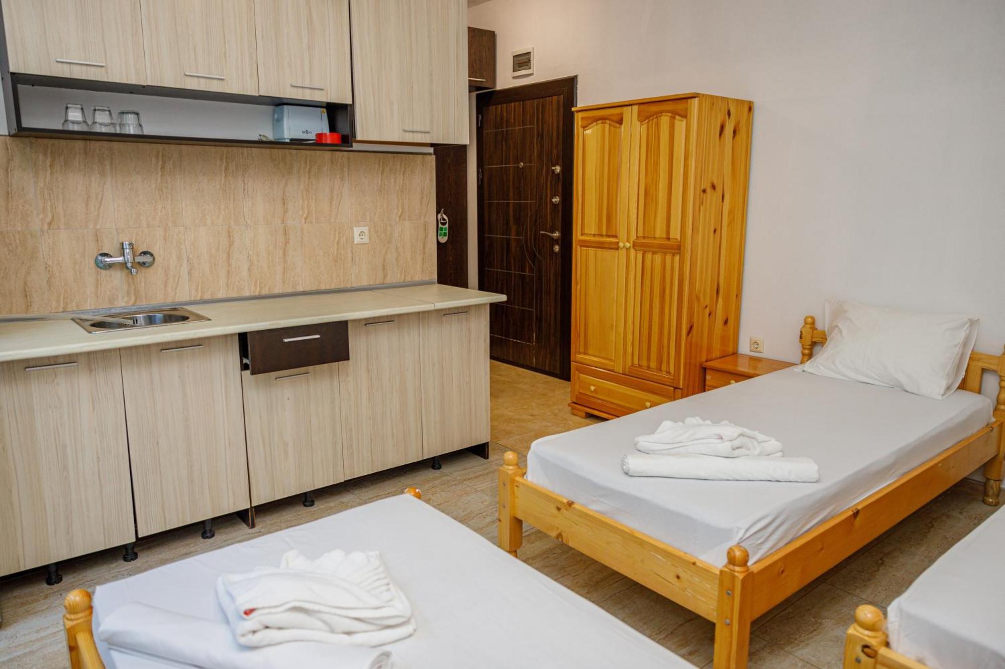 אקהטופול Family Hotel Silitur מראה חיצוני תמונה