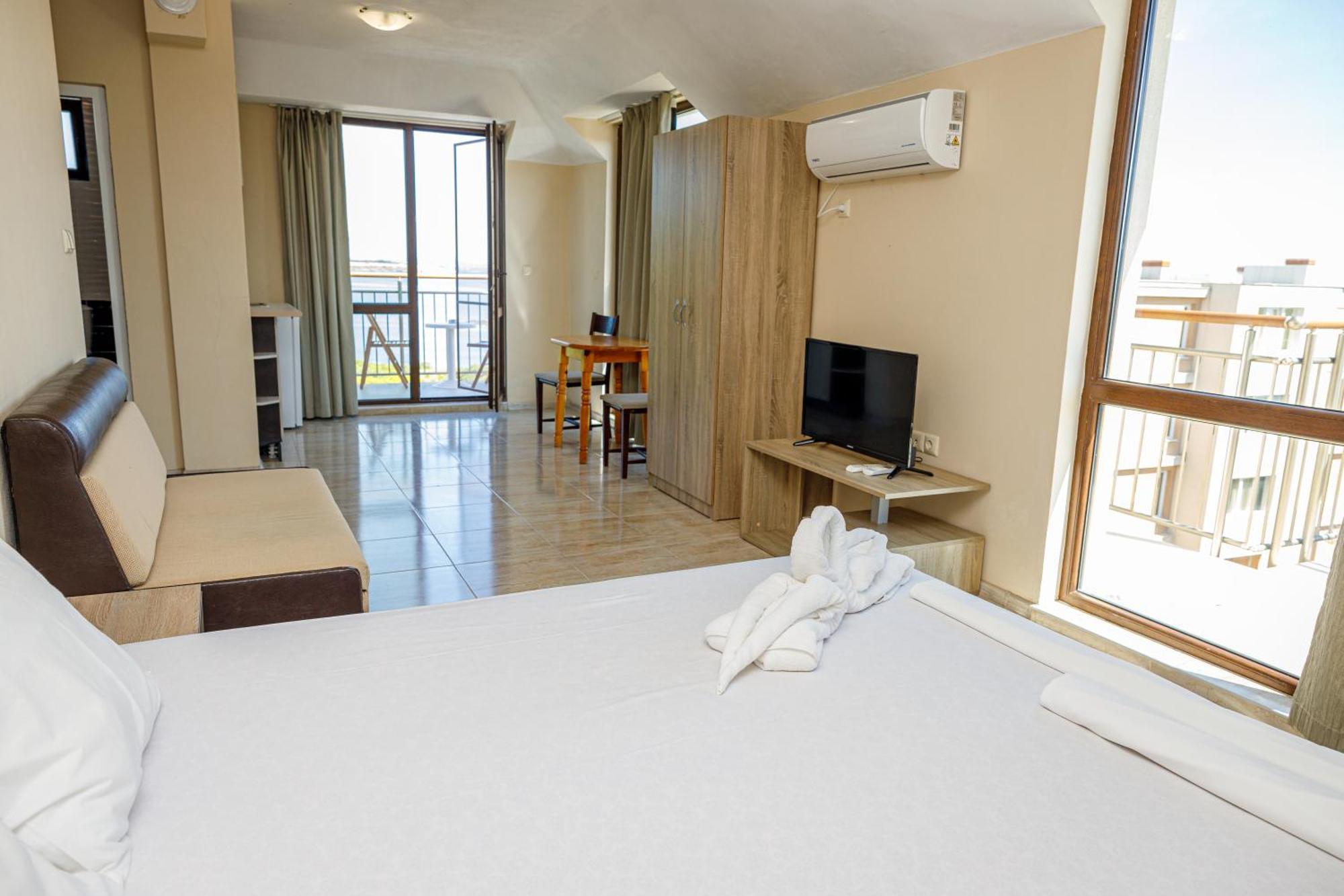 אקהטופול Family Hotel Silitur מראה חיצוני תמונה