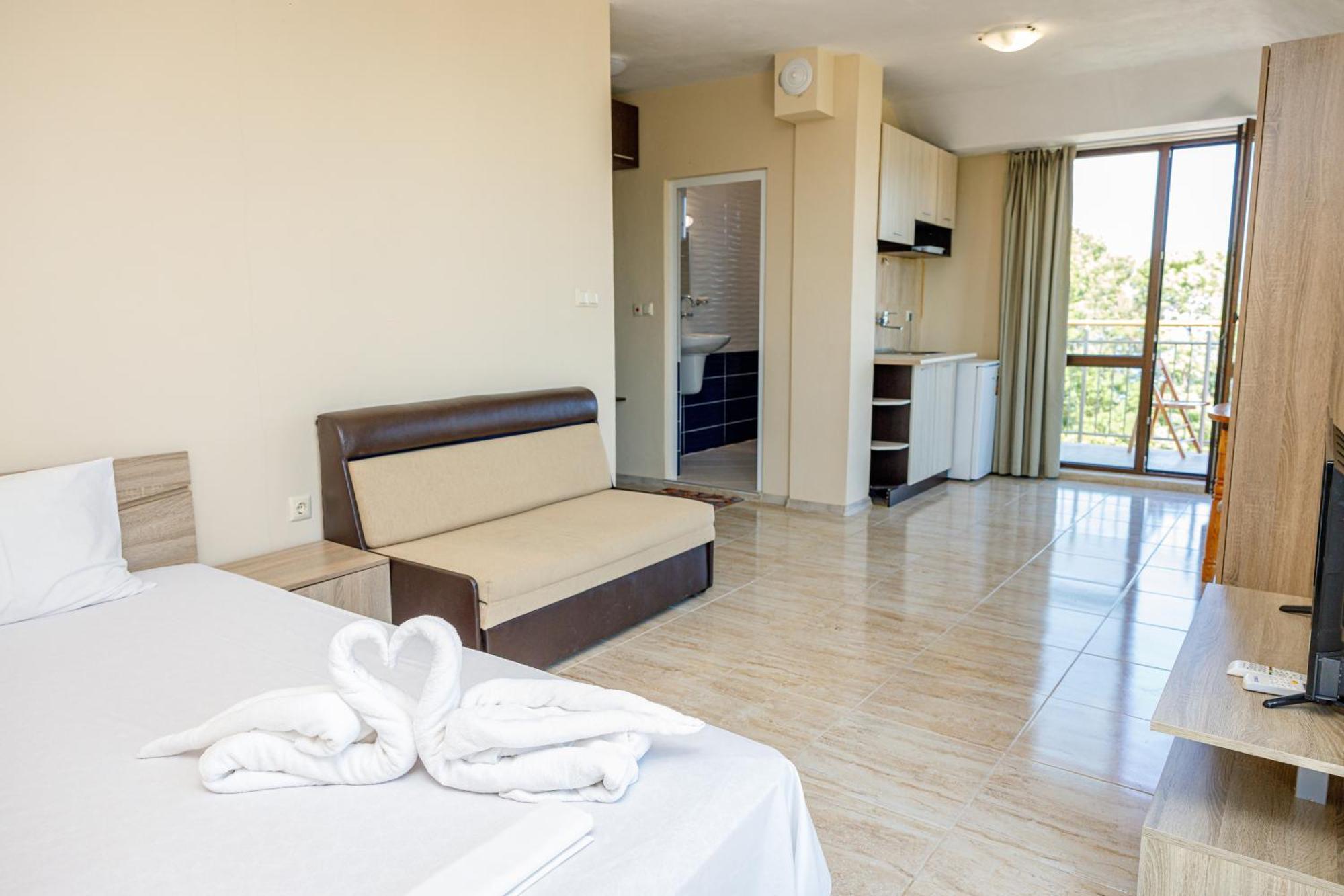 אקהטופול Family Hotel Silitur מראה חיצוני תמונה