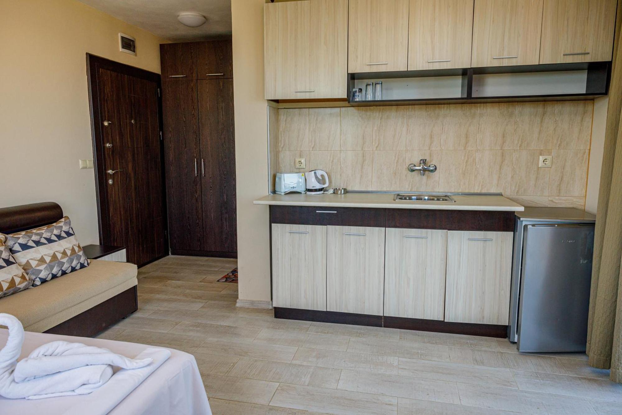 אקהטופול Family Hotel Silitur מראה חיצוני תמונה