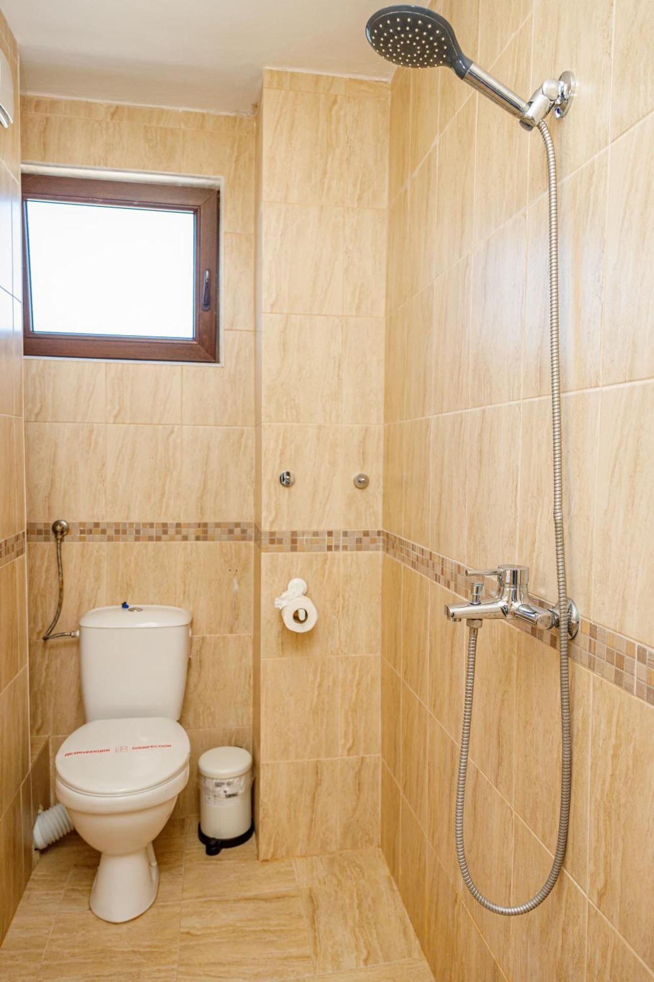 אקהטופול Family Hotel Silitur מראה חיצוני תמונה